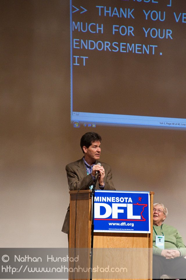 Senate Majority Leader Larry Pogemiller addresses the SD59 conve